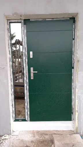 Biuro Sprzedaży Okien, Drzwi i Rolet firmy Faktor Rafał Jankowiak